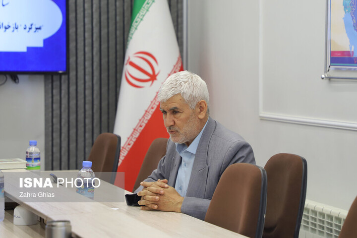 شکست، در مکتب خمینی(ره) معنا ندارد/ تلفیق عرفان، فلسفه، کلام و سیاست، هنر امامین انقلاب
