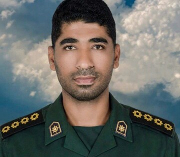 تشییع پیکر شهید «قدرت زرنگاری»/ فردا در جزیره هرمز