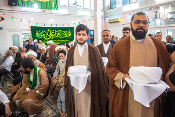 مراسم عمامه گذاری طلاب در روز عید سعید غدیر خم توسط آیت الله محمد جواد فاضل لنکرانی - قم