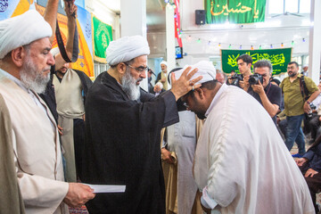 مراسم عمامه گذاری طلاب در روز عید سعید غدیر خم توسط آیت الله محمد جواد فاضل لنکرانی - قم