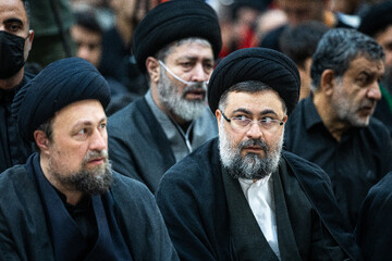 سید یاسر خمینی و سید حسن خمینی در مراسم سی و هفتمین سالگرد ارتحال امام خمینی(ره)
