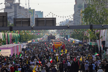 جشن ده کیلومتری غدیر؛ حماسه‌ای از میدان امام حسین(ع) تا میدان آزادی