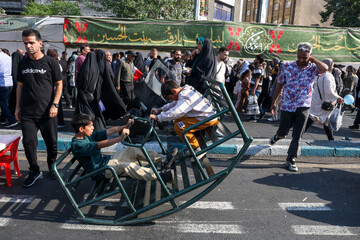 غدیر نماد اتحاد و همدلی؛ مهمانی ۱۰ کیلومتری غدیر - تهران