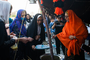 غدیر نماد اتحاد و همدلی؛ مهمانی ۱۰ کیلومتری غدیر - تهران