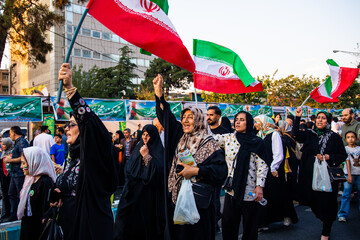 غدیر نماد اتحاد و همدلی؛ مهمانی ۱۰ کیلومتری غدیر - تهران