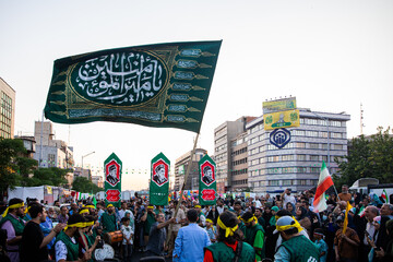 غدیر نماد اتحاد و همدلی؛ مهمانی ۱۰ کیلومتری غدیر - تهران
