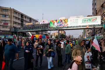 غدیر نماد اتحاد و همدلی؛ مهمانی ۱۰ کیلومتری غدیر - تهران
