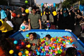 غدیر نماد اتحاد و همدلی؛ مهمانی ۱۰ کیلومتری غدیر - تهران