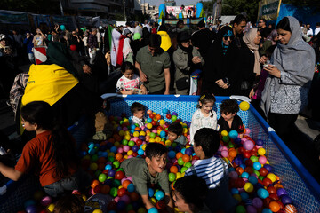 غدیر نماد اتحاد و همدلی؛ مهمانی ۱۰ کیلومتری غدیر - تهران