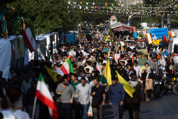 غدیر نماد اتحاد و همدلی؛ مهمانی ۱۰ کیلومتری غدیر - تهران