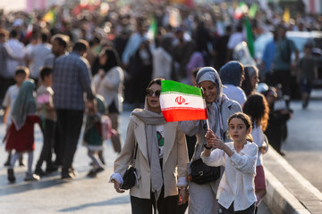 غدیر نماد اتحاد و همدلی؛ مهمانی ۱۰ کیلومتری غدیر - تهران