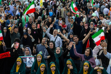 غدیر نماد اتحاد و همدلی؛ مهمانی ۱۰ کیلومتری غدیر - تهران