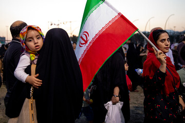 غدیر نماد اتحاد و همدلی؛ مهمانی ۱۰ کیلومتری غدیر - تهران