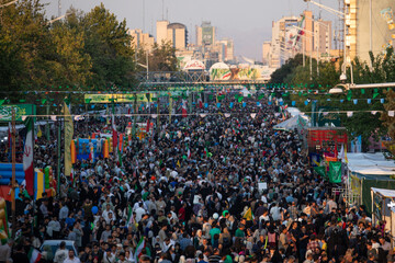 غدیر نماد اتحاد و همدلی؛ مهمانی ۱۰ کیلومتری غدیر - تهران