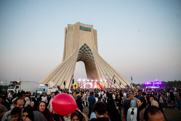 غدیر نماد اتحاد و همدلی؛ مهمانی ۱۰ کیلومتری غدیر - تهران