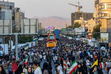 غدیر نماد اتحاد و همدلی؛ مهمانی ۱۰ کیلومتری غدیر - تهران