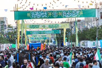 غدیر نماد اتحاد و همدلی؛ مهمانی ۱۰ کیلومتری غدیر - تهران