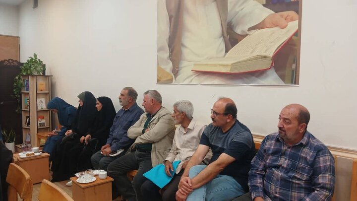 «خال لبت»؛ شاعران دیار ۱۵ خرداد یاد امام(ره) و شهدای قیام را گرامی داشتند