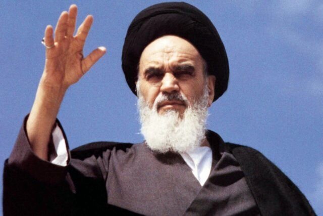 انقلاب با ایمان امام خمینی (ره) و همراهی مردم ماندگار شد