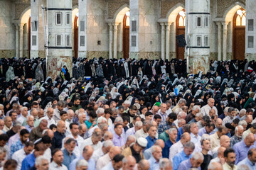 اقامه نماز جمعه تهران - مرقد امام (ره)
