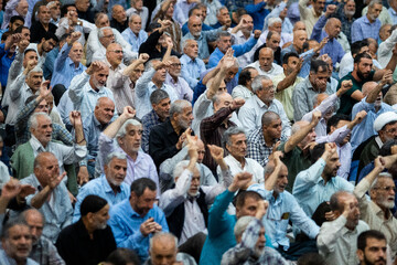 اقامه نماز جمعه تهران - مرقد امام (ره)