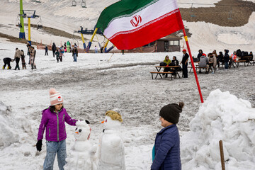 جشنواره آدم برفی در پیست اسکی توچال تهران