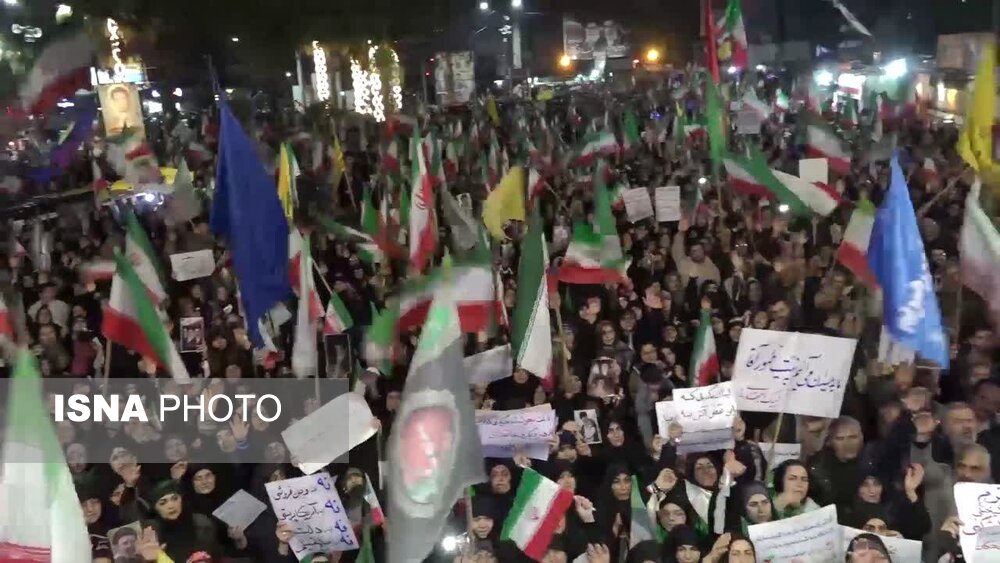 «مرگ بر آمریکا» سند گام‌های استوار در مسیر ولایت/نودوهفتمین اجتماع حماسی در مازندران