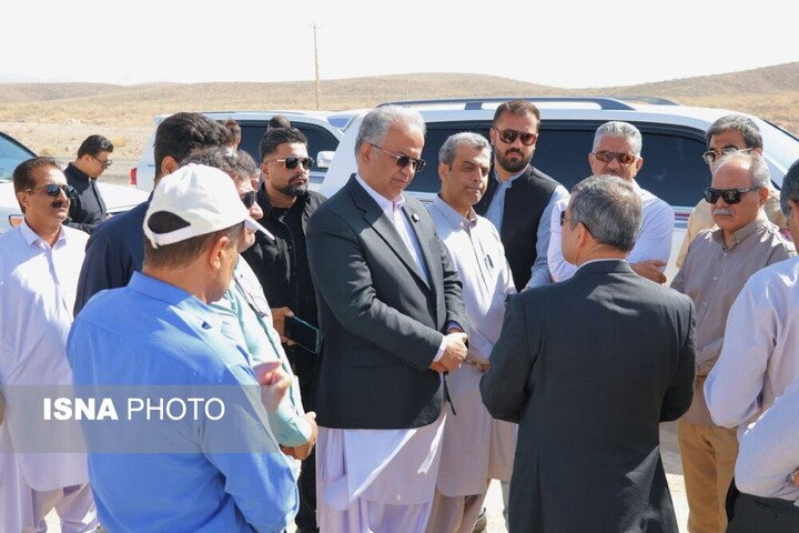 تاکید استاندار سیستان و بلوچستان بر تکمیل زودهنگام قطعات بزرگراهی خاش-زاهدان