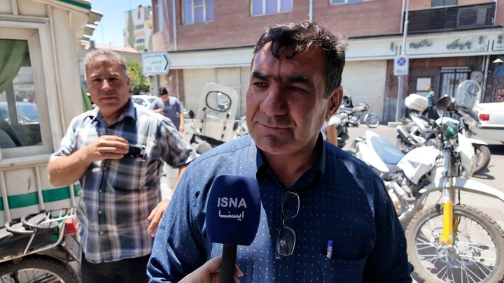 میز خدمت پلیس زیر آسمان شهر