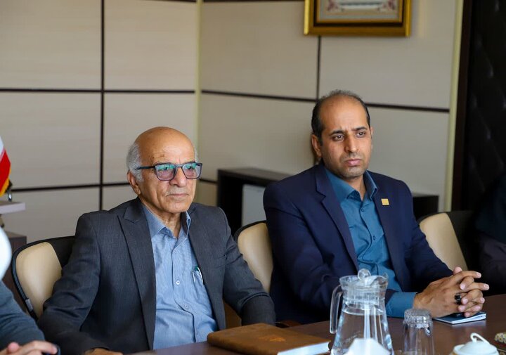 توسعه همکاری های علمی پژوهشی و فرهنگی بین جهاددانشگاهی و دانشگاه بیرجند
