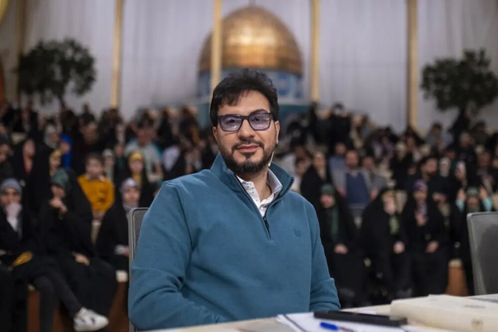 شاکرنژاد:  نیازمند پوست‌اندازی در روش‌ها هستیم