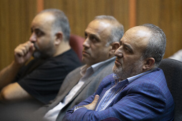 اولین اکران عمومی مستند «شاخه‌ای روی آب»