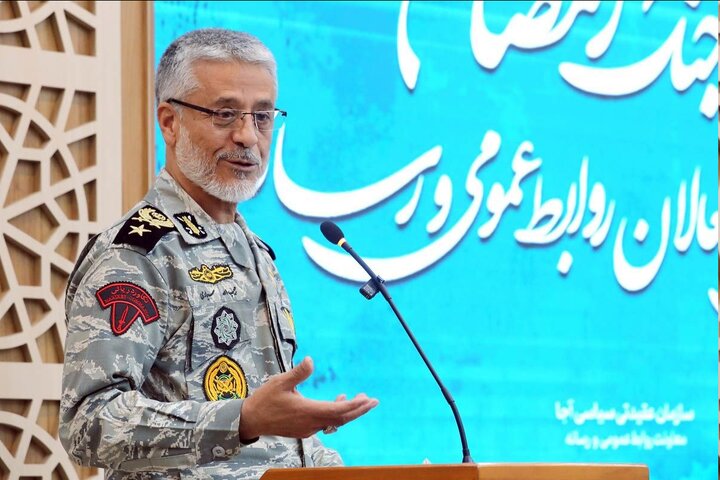 دریادار سیاری: «رسانه» خط مقدم جنگ نرم است/ میدان جنگ نرم را رها نخواهیم کرد