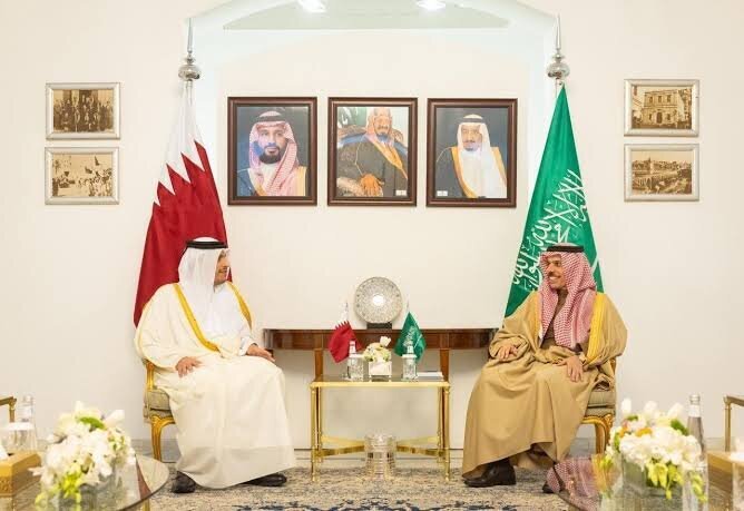وزیران خارجه عربستان و قطر تحولات منطقه را بررسی کردند
