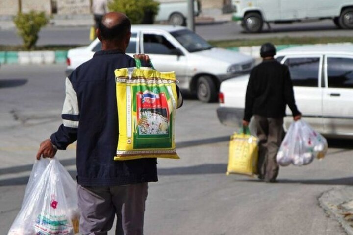 ارائه درخواست بازنگری دستمزد به شورای عالی کار/بن خواروبار و حق تاهل افزایش یابد