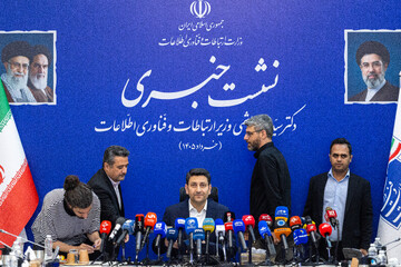 نشست خبری سید ستار هاشمی، وزیر ارتباطات و فناوری اطلاعات
