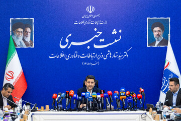 نشست خبری سید ستار هاشمی، وزیر ارتباطات و فناوری اطلاعات