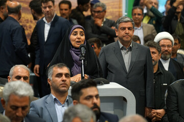 سخنرانی فرزانه صادق وزیر راه وشهرسازی در آئین بهره‌برداری رسمی راه‌آهن اردبیل و راه‌اندازی قطار اردبیل-مشهد