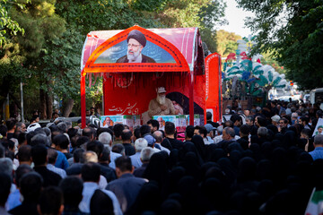 تشییع پیکر مطهر ۲ شهیدجنگ رمضان - اصفهان