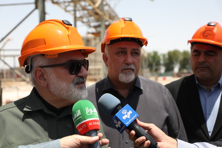 هدف قرار دادن واحدهای اقتصادی، نشانه استیصال دشمن است/ بازسازی پتروشیمی کارون بهتر از قبل