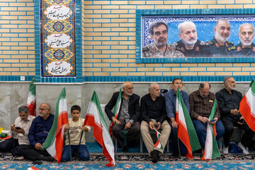 مراسم بزرگداشت شهدای اقتدار ایران