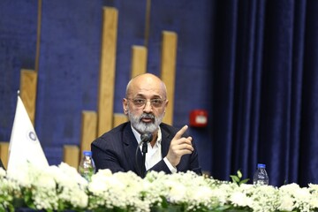 نایب رئیس اتاق بازرگانی ایران: تعدد قوانین و مراکز تصمیم‌گیری از چالش‌های اقتصاد کشور است