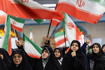 مراسم بزرگداشت شهدای اقتدار ایران