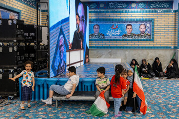 مراسم بزرگداشت شهدای اقتدار ایران