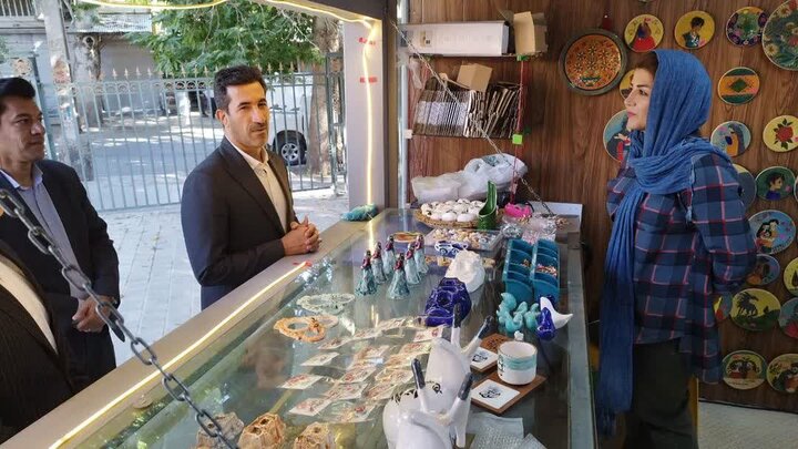 بازگشایی بازارچه شماره ۲ صنایع‌دستی خرم‌آباد پس از بازسازی در پی آسیب‌های جنگ