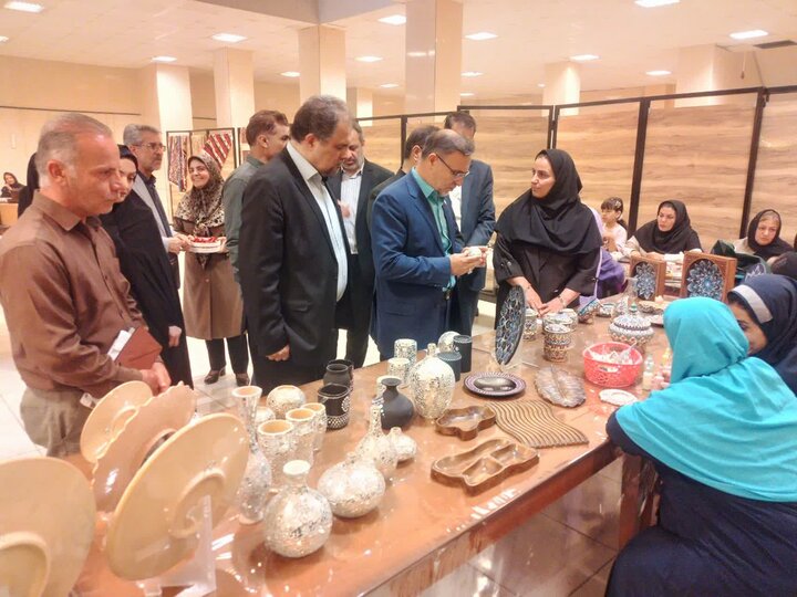 افتتاح نمایشگاه صنایع‌دستی در ملایر 