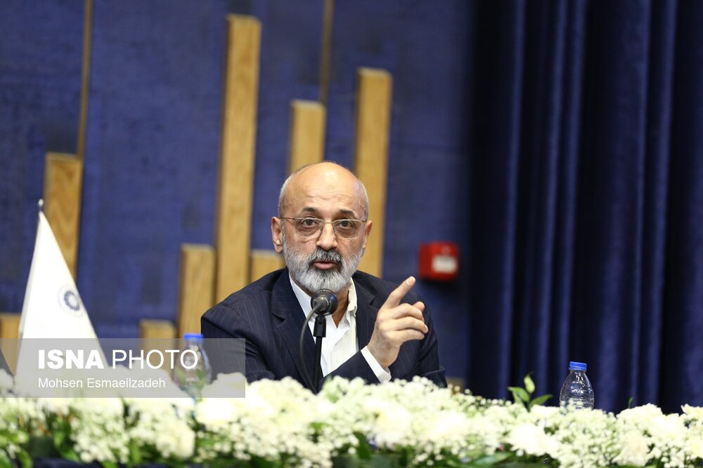 نایب رئیس اتاق بازرگانی ایران: تعدد قوانین و مراکز تصمیم‌گیر
