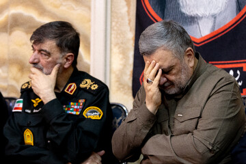 سردار حسین اشتری و سردار احمدرضا رادان فرمانده فراجا در مراسم سالگرد شهید سپهبد محمد باقری