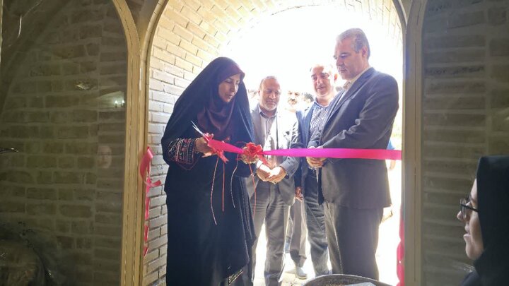 فرماندار: ظرفیت‌های بی‌نظیر ملایر در صنایع‌دستی نیازمند حمایت ویژه است