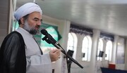 امام جمعه زاهدان: نباید اجازه داد دشمن روایت‌گر اصلی مذاکرات باشد